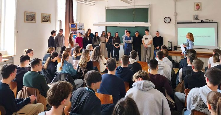  „Szakmai mobilitás, biztos jövő”